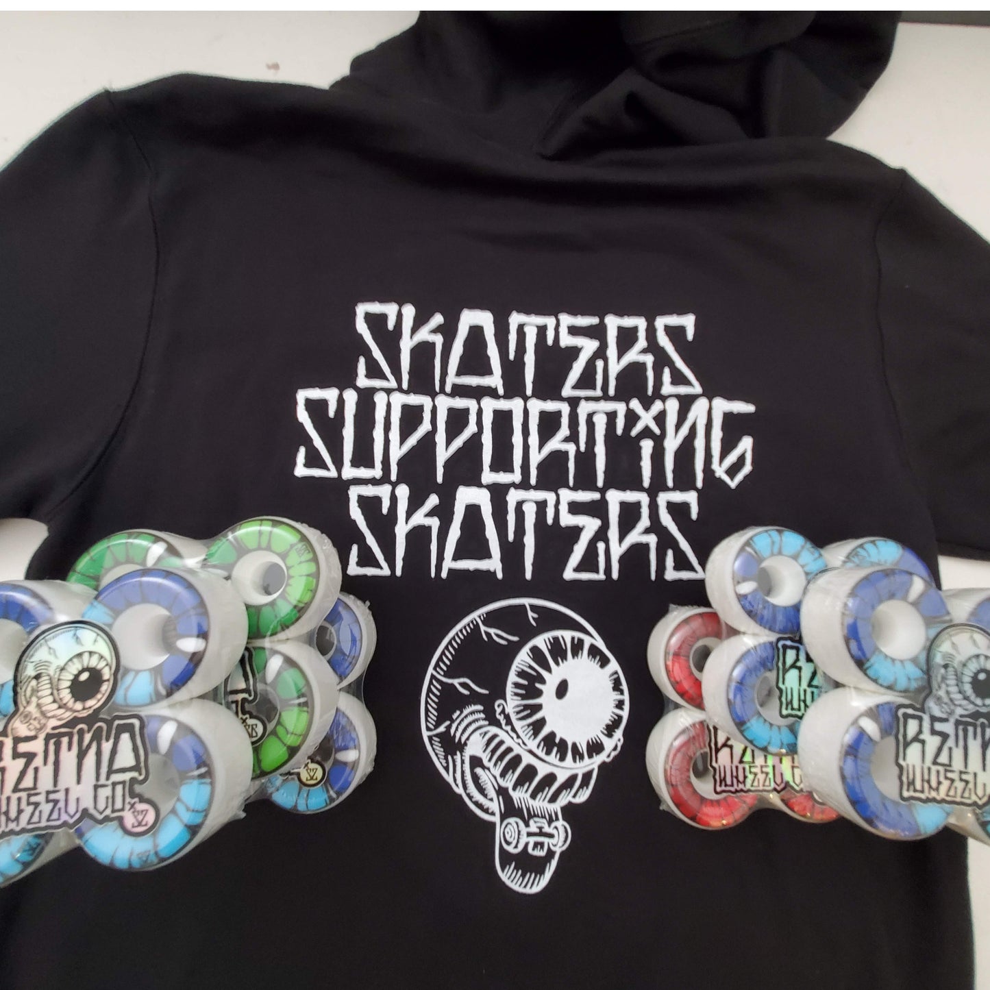 Retna Wheel Co. - "Skaters Supporting Skaters" - Long Sleeve Hoodie